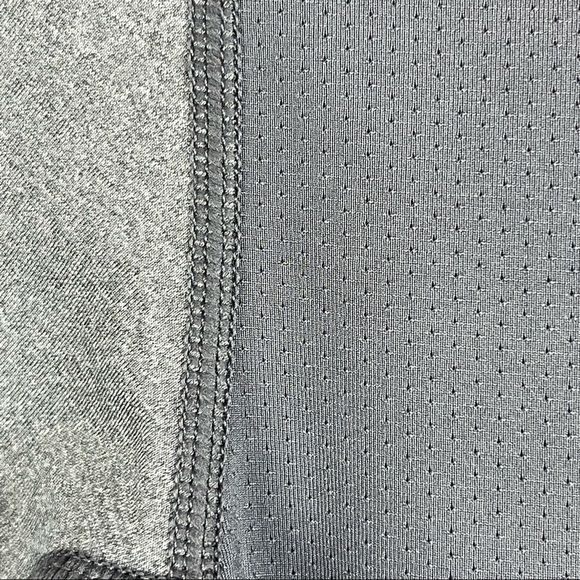 Nike Pro Woman’s Dri Fit Gray Workojt Tee shirt size M - Picture 2 of 9